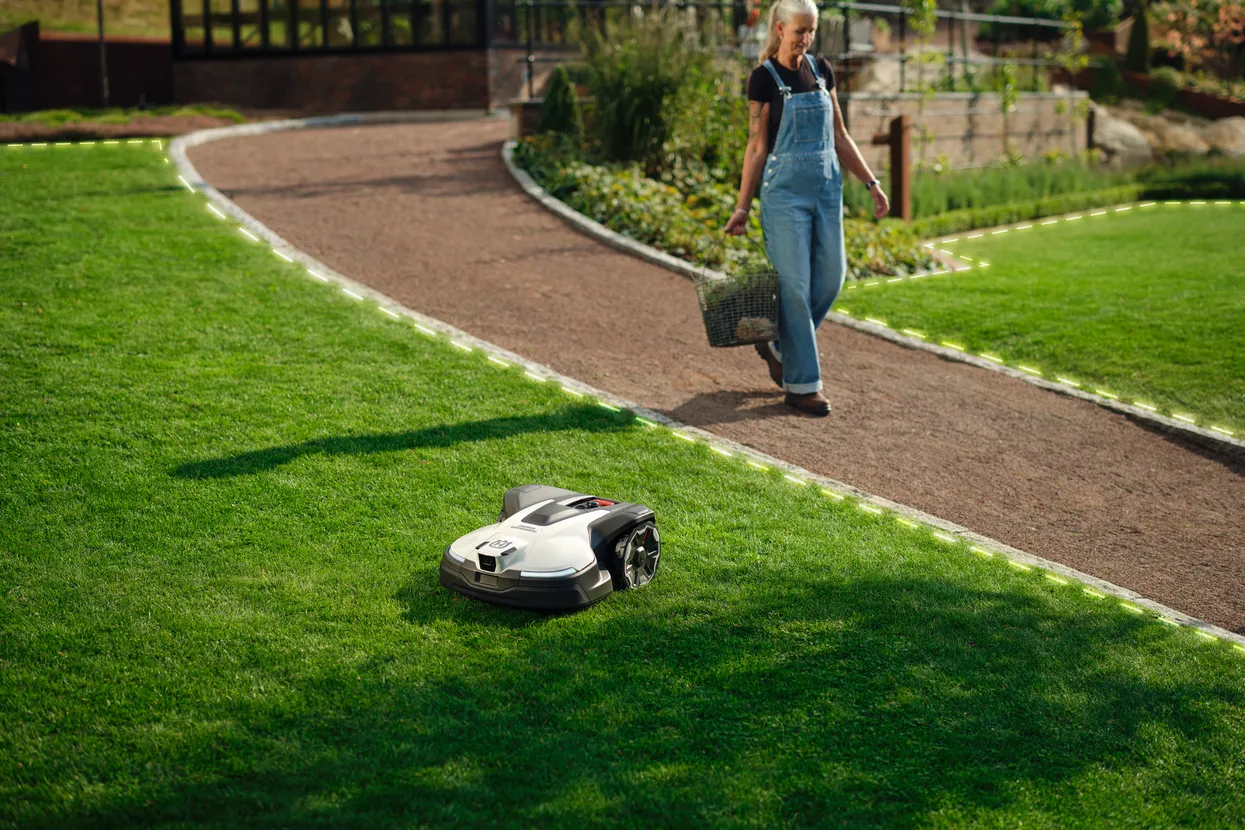 Choisir un robot tondeuse pour son jardin